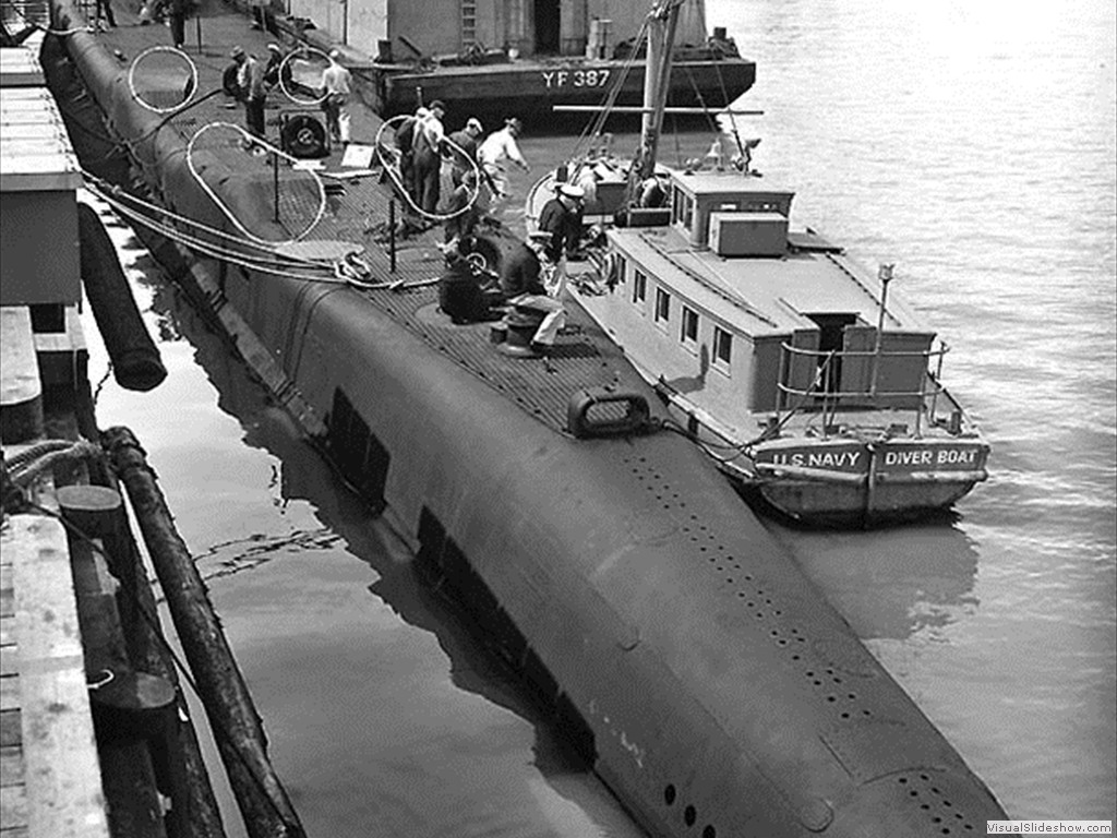 USS Sargo (SS-188) at the Mare Island Navy Yard, California, 28 April 1943